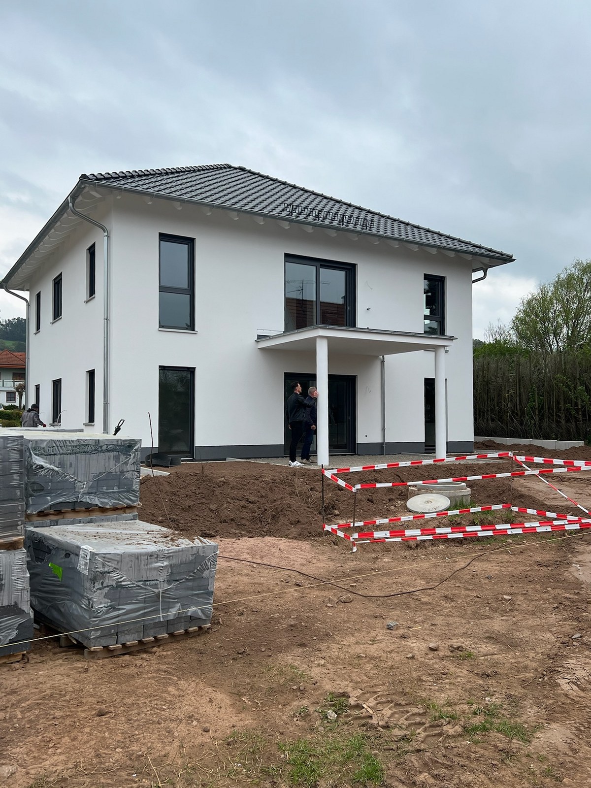 Modernes Einfamilienhaus kurz vor der Fertigstellung